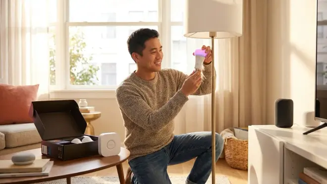 Philips Hue White & Color Ambiance Starter Kit (4 Bulbs + Bridge)